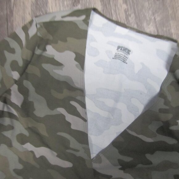 PINK Victoria's Secret Women's Camouflage Wrap Top - Picture 2 of 6